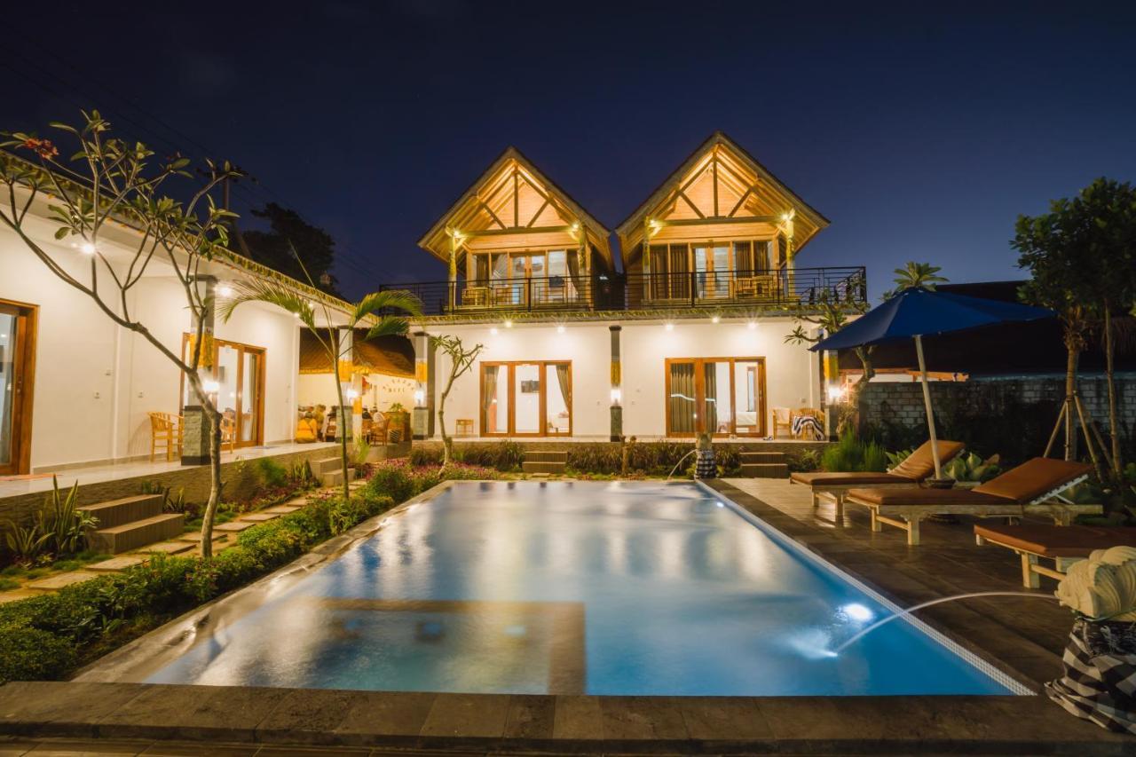 Pi Karya Beach Batununggul Экстерьер фото