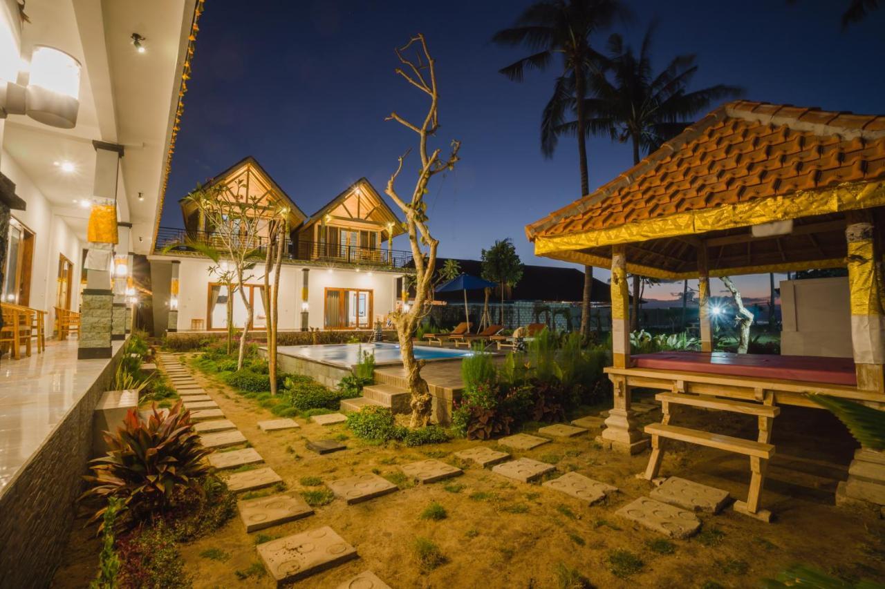 Pi Karya Beach Batununggul Экстерьер фото